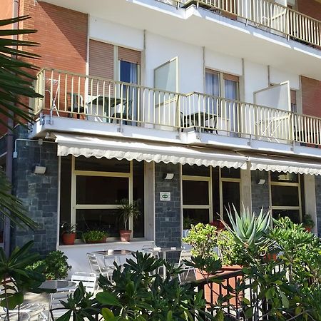 Hotel Ambassador لايقويليا المظهر الخارجي الصورة