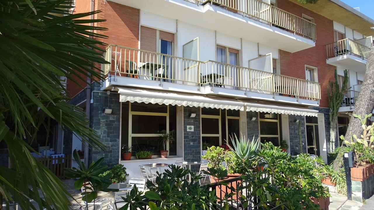 Hotel Ambassador لايقويليا المظهر الخارجي الصورة